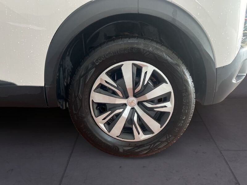 Peugeot 2008 II 2020 1.2 puretech Active Pack s&s 100cv usato a Torino