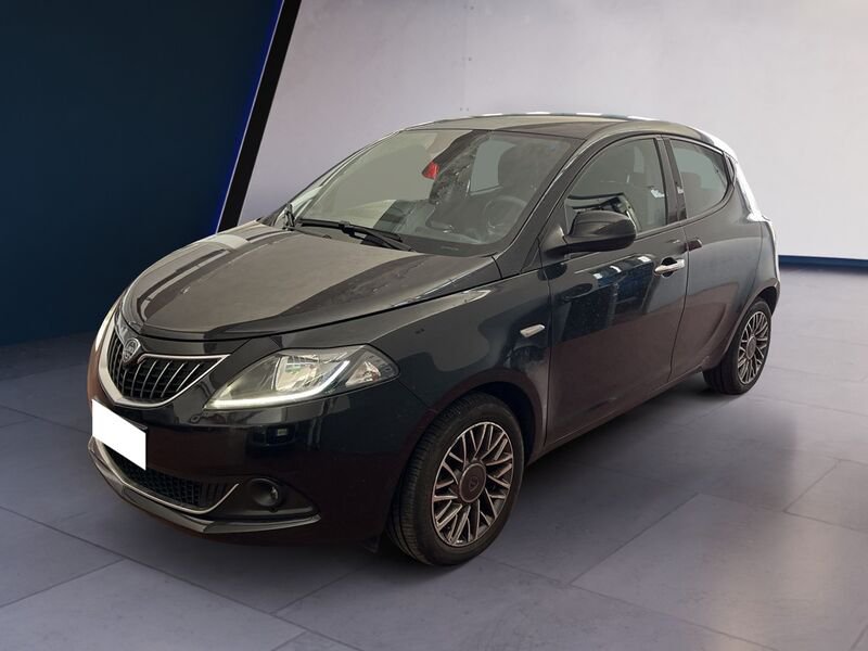 Lancia Ypsilon III 2021 1.0 firefly hybrid Gold s&s 70cv  usato a Torino