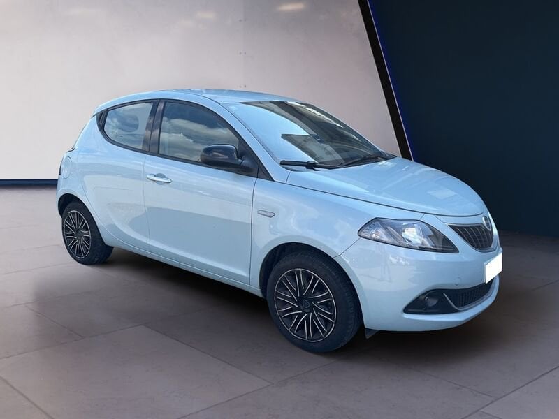 Lancia Ypsilon III 2021 1.0 firefly hybrid Gold s&s 70cv usato a Torino