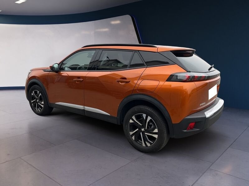 Peugeot 2008 II 2020 1.2 puretech Allure Pack s&s 100cv benzina usato a Torino