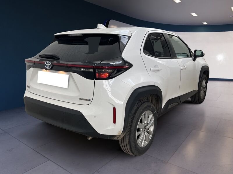 Toyota Yaris Cross 1.5h Business fwd 116cv e-cvt  usato a Torino