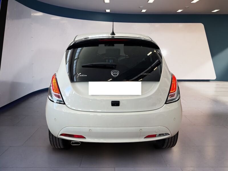 Lancia Ypsilon III 2021 1.0 firefly hybrid Gold Plus s&s 70cv 5p.ti usato a Torino