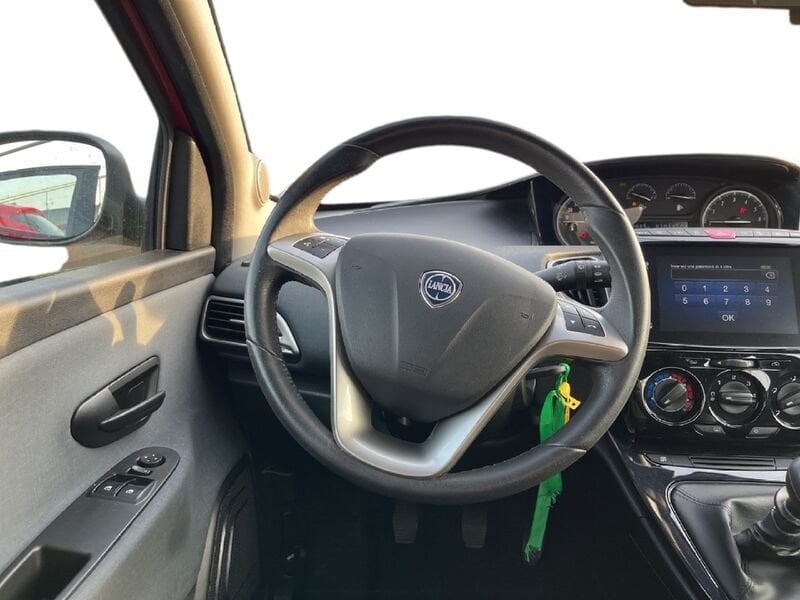 Lancia Ypsilon III 2021 1.0 firefly hybrid Gold s&s 70cv usato a Torino
