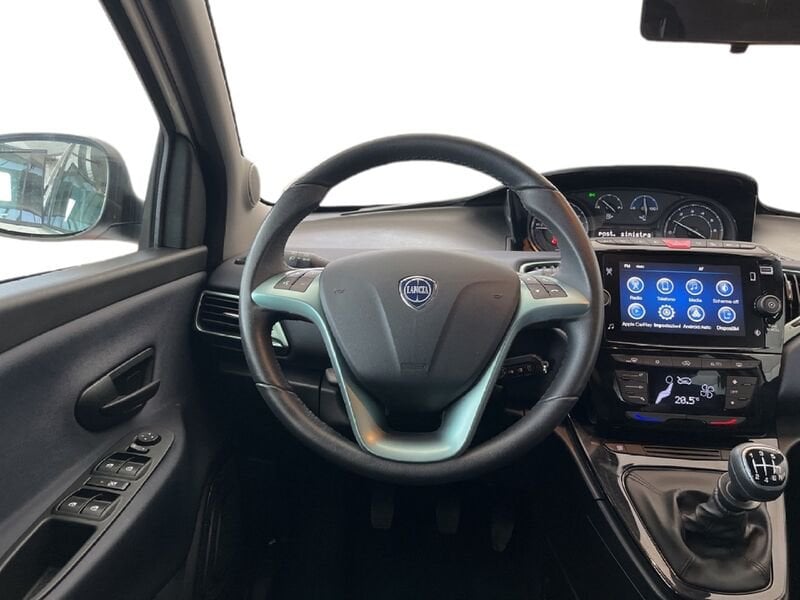 Lancia Ypsilon III 2021 1.0 firefly hybrid Gold Plus s&s 70cv 5p.ti usato a Torino