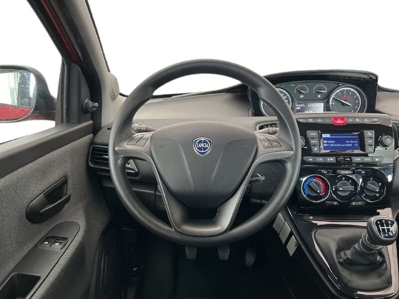 Lancia Ypsilon III 2015 1.0 firefly hybrid Silver s&s 70cv usato a Torino