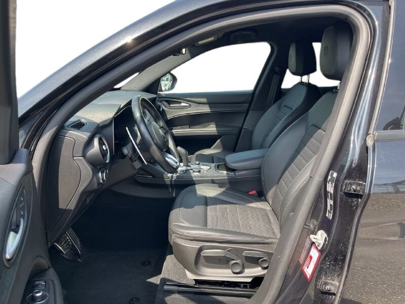 Alfa Romeo Stelvio 2023 2.2 t Sprint rwd 160cv auto diesel usato a Torino