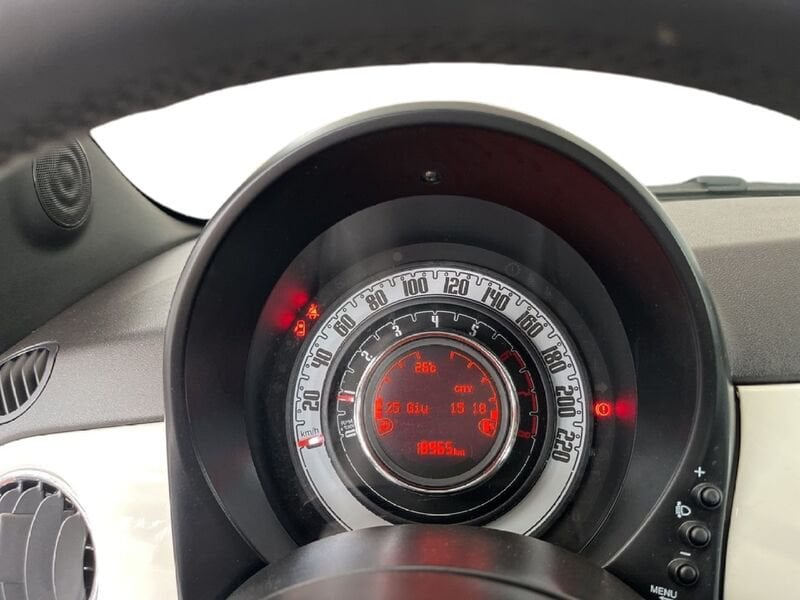 FIAT 500 III 2015 1.0 hybrid Dolcevita 70cv usato a Torino