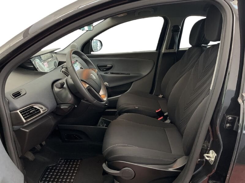 Lancia Ypsilon III 2021 1.0 firefly hybrid Gold s&s 70cv  usato a Torino