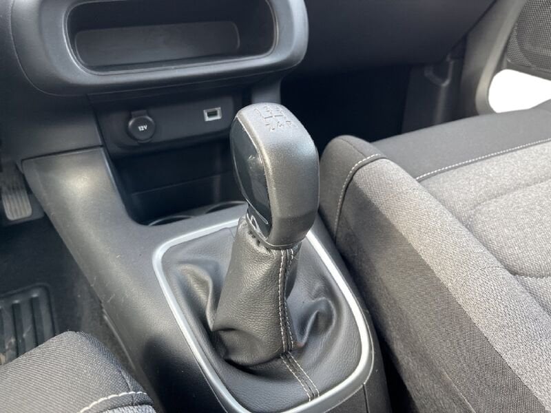 Citroën C3 III 2017 1.2 puretech Feel Pack s&s 83cv neopatentati  usato a Torino