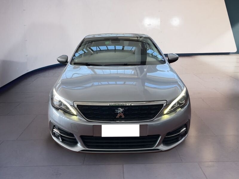 Peugeot 308 II 2018 5p 1.5 bluehdi Active s&s 100cv diesel usato a Torino