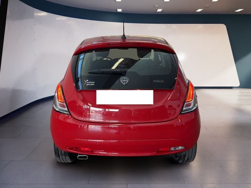 Lancia Ypsilon III 2021 1.0 firefly hybrid Gold s&s 70cv usato a Torino