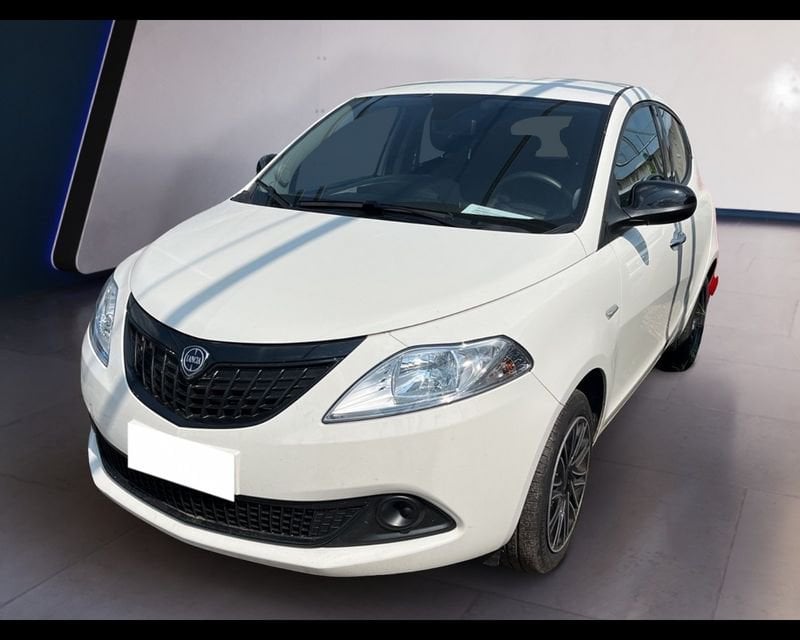 Lancia Ypsilon NUOVA My24 402 Oro 1.0 usato a Torino