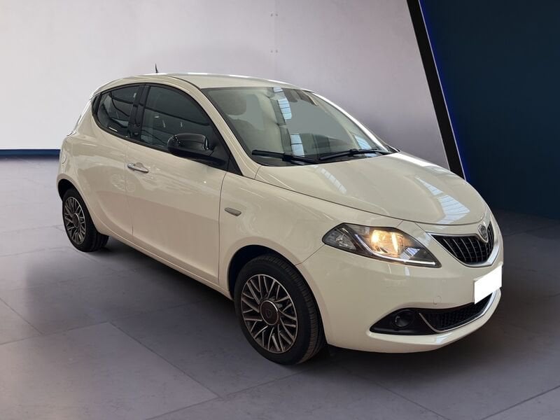 Lancia Ypsilon III 2021 1.0 firefly hybrid Gold Plus s&s 70cv 5p.ti usato a Torino