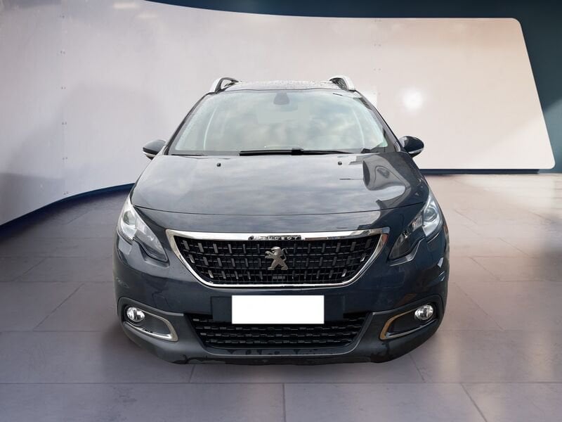 Peugeot 2008 1.2 puretech Active s&s 82cv my18  usato a Torino