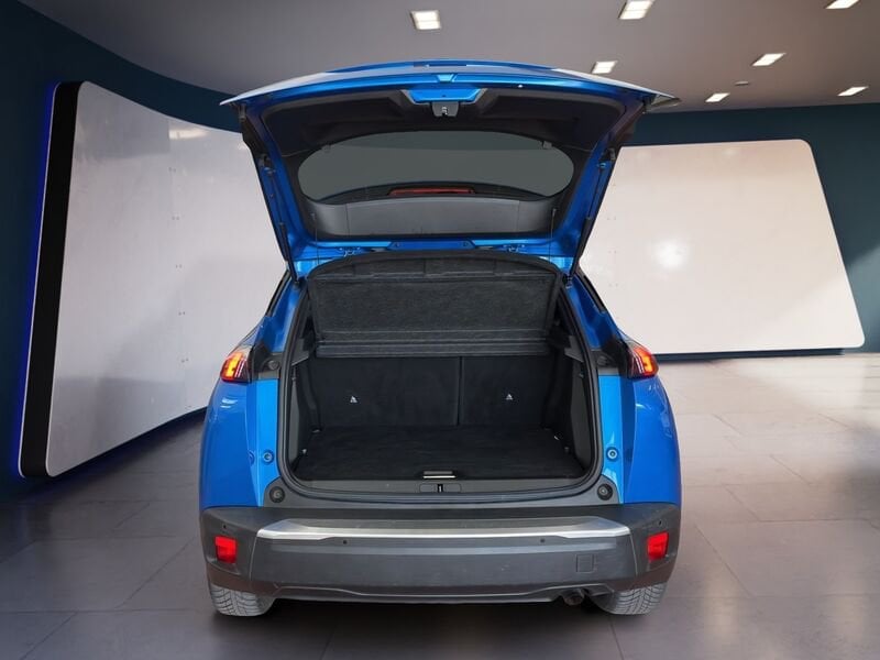 Peugeot 2008 II 2020 1.2 puretech Allure s&s 100cv benzina usato a Torino