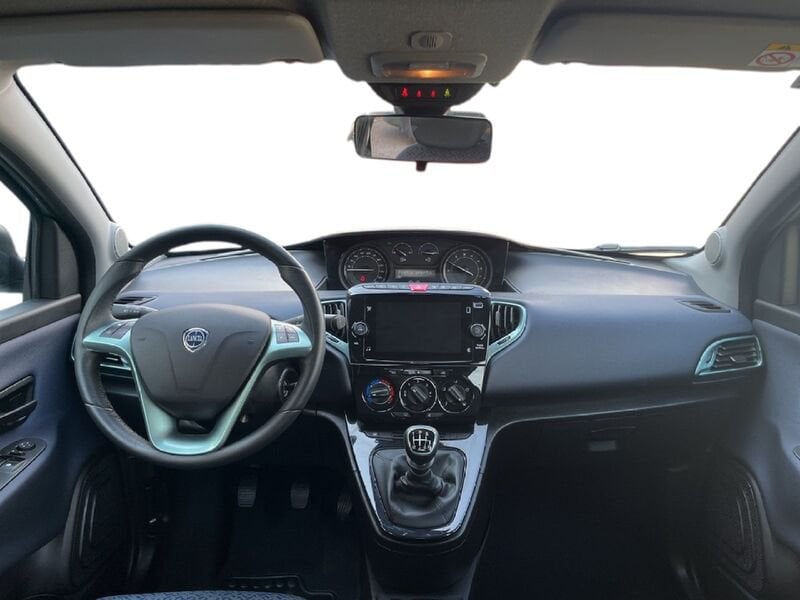Lancia Ypsilon III 2021 1.0 firefly hybrid Gold s&s 70cv usato a Torino