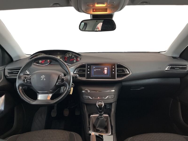 Peugeot 308 II 2018 5p 1.5 bluehdi Active s&s 100cv diesel usato a Torino