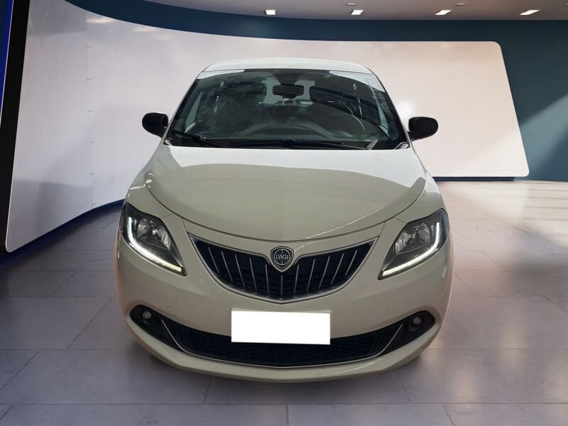 Lancia Ypsilon III 2021 1.0 firefly hybrid Gold Plus s&s 70cv 5p.ti  usato a Torino