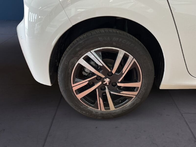 Peugeot 208 II 2019 1.2 puretech Allure s&s 100cv eat8 my20 benzina usato a Torino