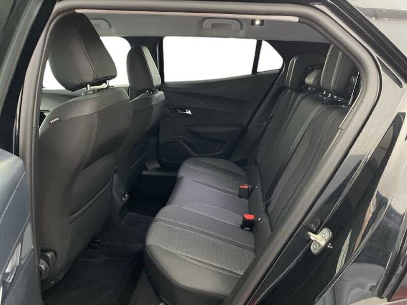 Peugeot 2008 II 2020 1.2 puretech Allure Pack s&s 100cv usato a Torino