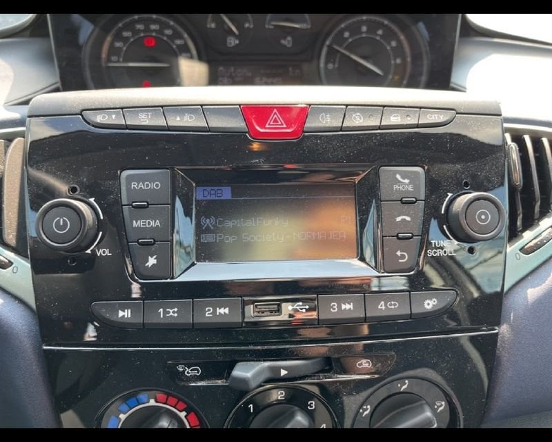 Lancia Ypsilon NUOVA My24 402 Oro 1.0 usato a Torino