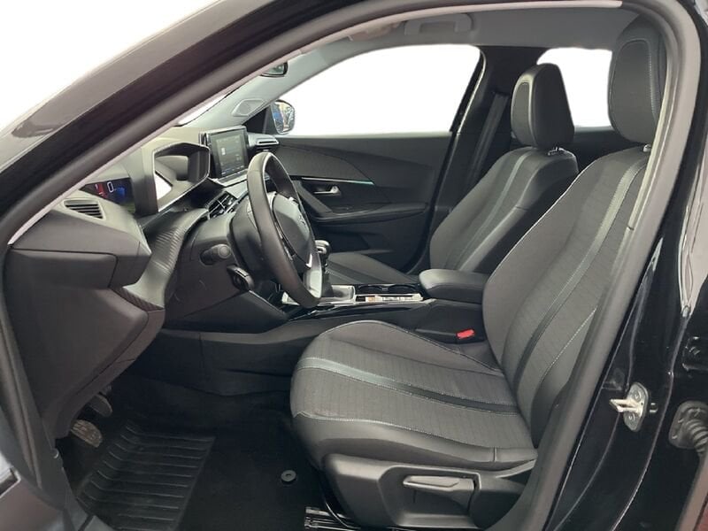 Peugeot 2008 II 2020 1.2 puretech Allure Pack s&s 100cv usato a Torino