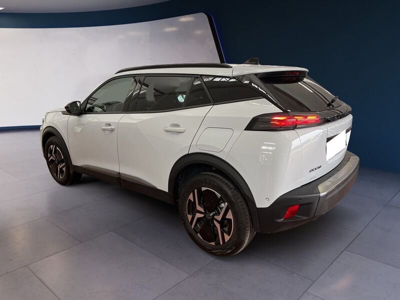 Peugeot 2008 II 2023 1.2 puretech Allure s&s 100cv benzina usato a Torino