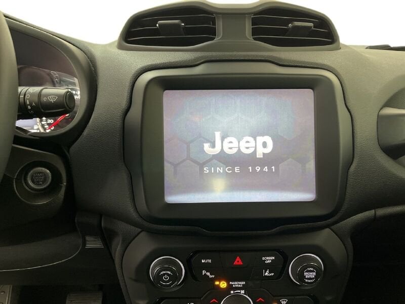 Jeep Renegade 2019 1.5 turbo t4 mhev Upland 2wd 130cv dct usato a Torino