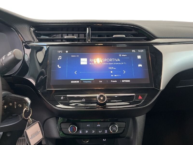 Opel Corsa Nuova 1.2 100 MT6 benzina usato a Torino