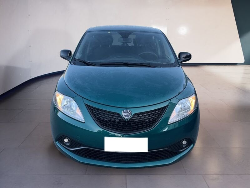 Lancia Ypsilon III 2015 1.0 firefly hybrid Silver s&s 70cv  usato a Torino