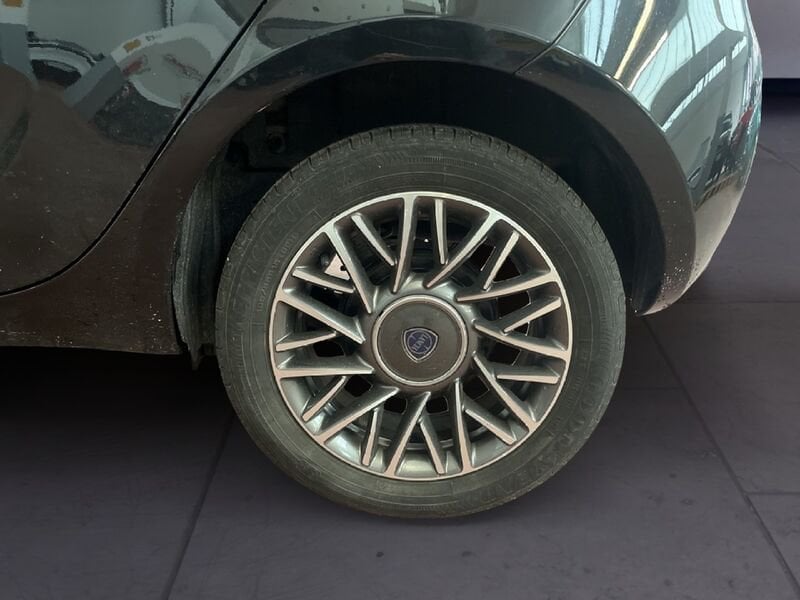 Lancia Ypsilon III 2021 1.0 firefly hybrid Gold s&s 70cv usato a Torino