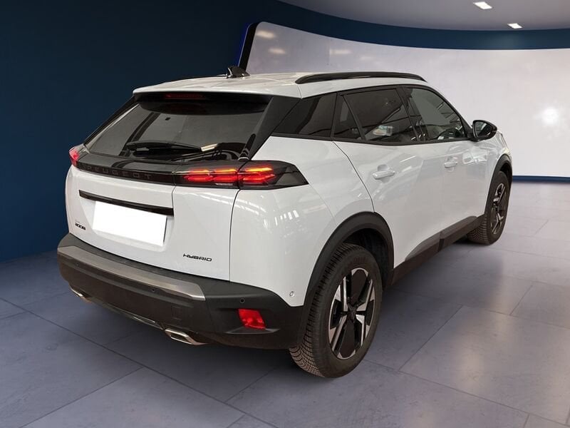 Peugeot 2008 II 2023 1.2 hybrid Active 136cv e-dcs6 usato a Torino