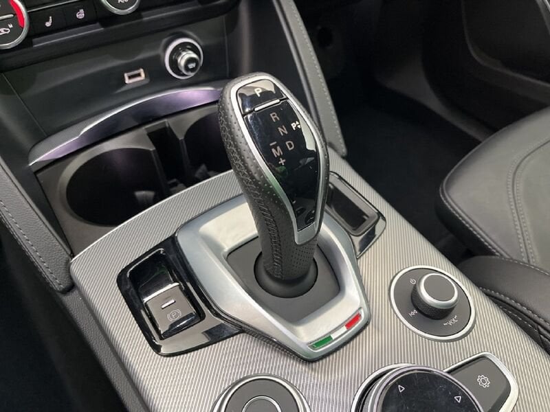 Alfa Romeo Stelvio 2020 2.2 t Veloce Q4 210cv auto diesel usato a Torino