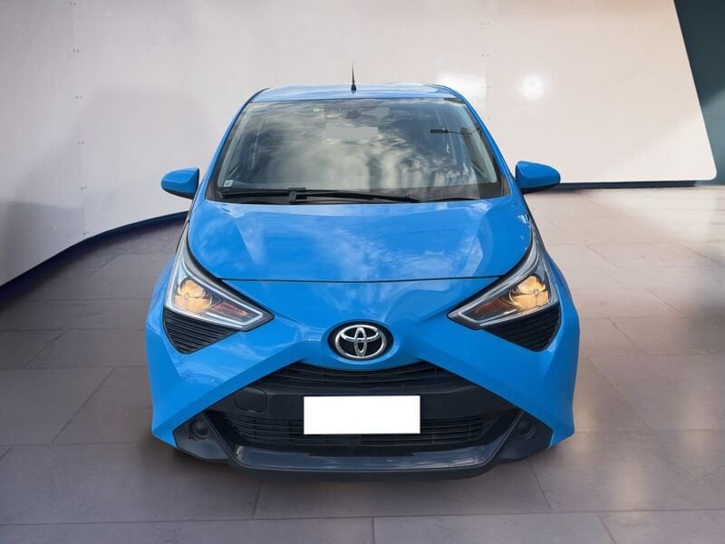 Toyota Aygo II 2018 5p 5p 1.0 x-cool 72cv benzina usato a Torino