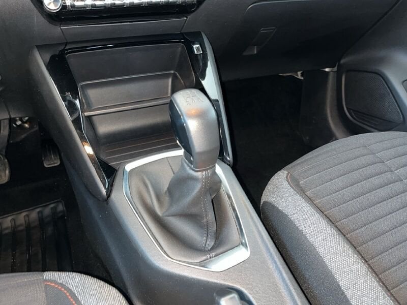 Peugeot 208 II 2019 1.2 puretech Active Pack s&s 75cv benzina usato a Torino