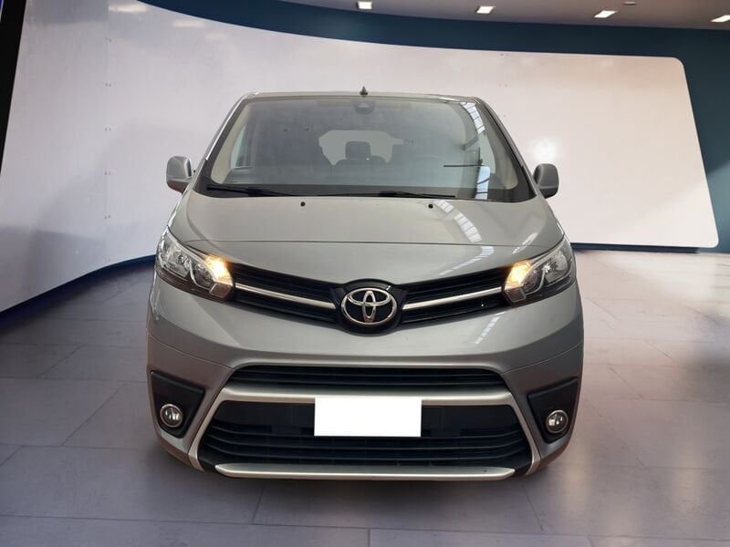 Toyota Proace Verso 2019 1.5d 120cv S&S L0 Executive 5p 8p.ti E6d  usato a Torino