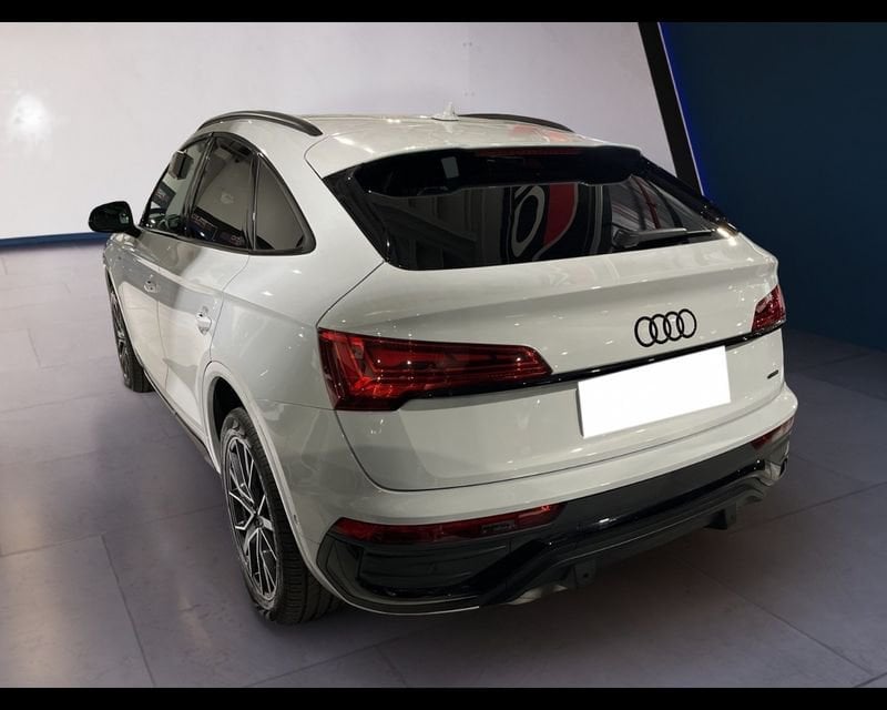 Audi Q5 I Sportback 2021 Sportback 40 2.0 tdi mhev 12V quattro s-tronic usato a Torino