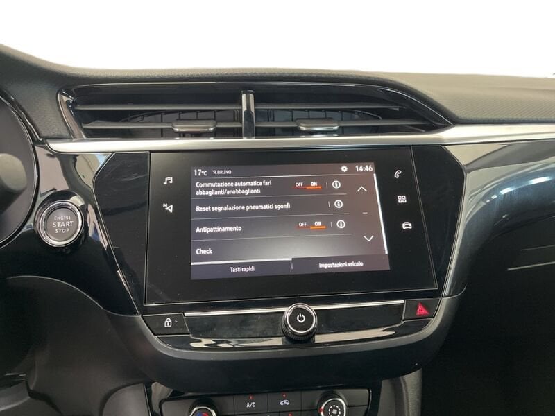 Opel Corsa VI 2020 1.2 Elegance 100cv benzina usato a Torino