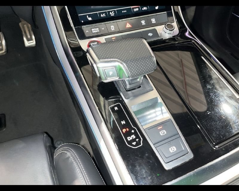 Audi Q8 I 2018 S 4.0 tfsi quattro tiptronic benzina usato a Torino
