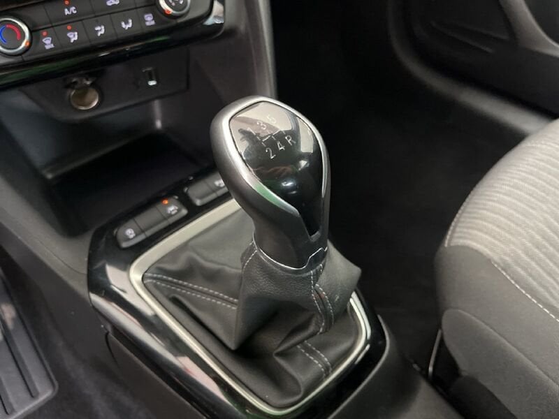 Opel Corsa VI 2020 1.2 Edition 75cv benzina usato a Torino