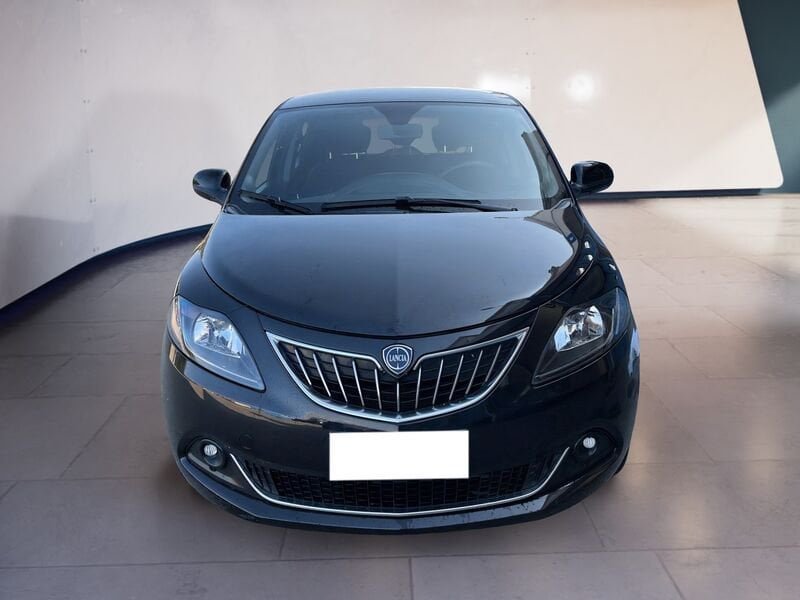 Lancia Ypsilon NUOVA My23 1.0 Firefly 70 CvStart&Stop Hybrid Gold  usato a Torino