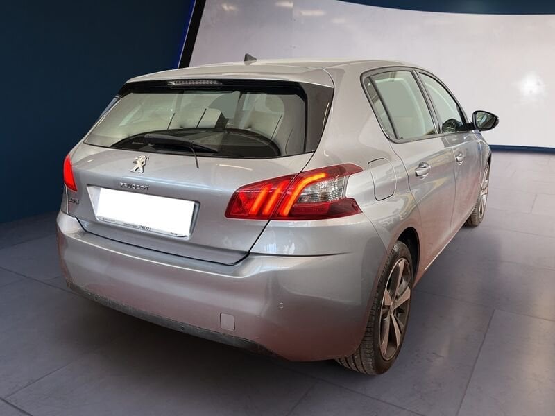 Peugeot 308 II 2018 5p 1.5 bluehdi Active s&s 100cv diesel usato a Torino