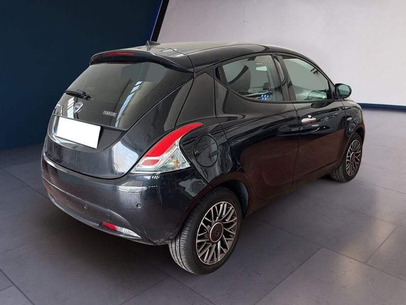Lancia Ypsilon III 2021 1.0 firefly hybrid Gold s&s 70cv  usato a Torino