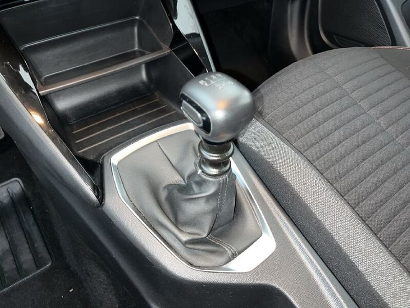 Peugeot 2008 II 2020 1.2 puretech Active Pack s&s 100cv usato a Torino