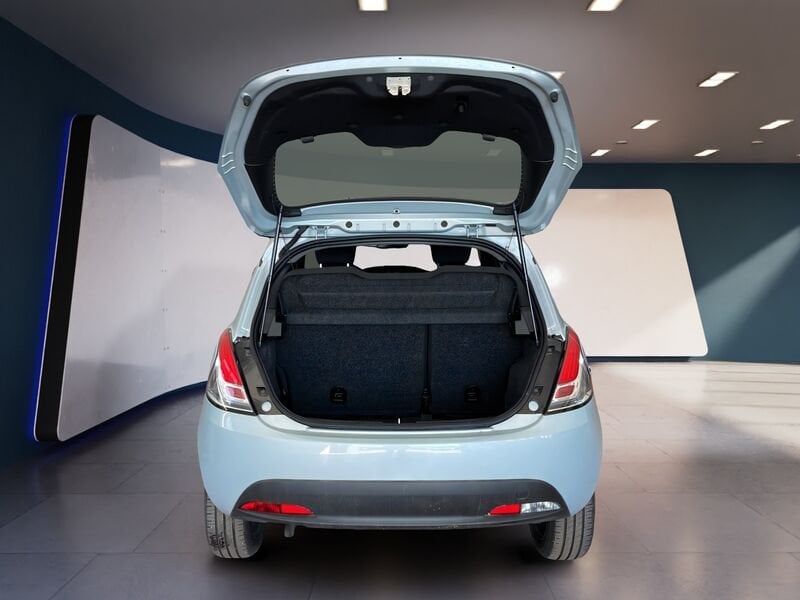 Lancia Ypsilon NUOVA My24 402 Oro 1.0  usato a Torino
