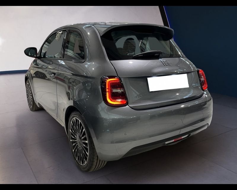 FIAT 500 elettrica La Nuova Serie1 La Nuova – Icon+ Berlina elettrica usato a Torino