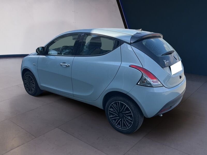 Lancia Ypsilon III 2021 1.0 firefly hybrid Gold s&s 70cv usato a Torino