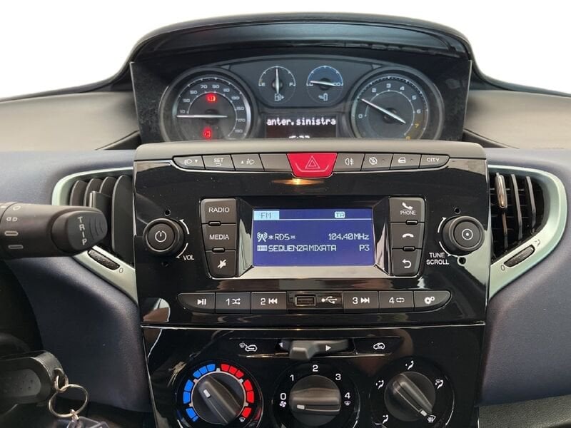 Lancia Ypsilon NUOVA My24 402 Oro 1.0  usato a Torino