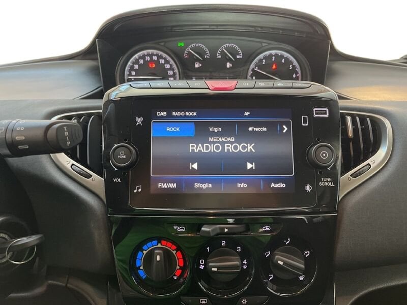 Lancia Ypsilon III 2021 1.0 firefly hybrid Gold s&s 70cv usato a Torino