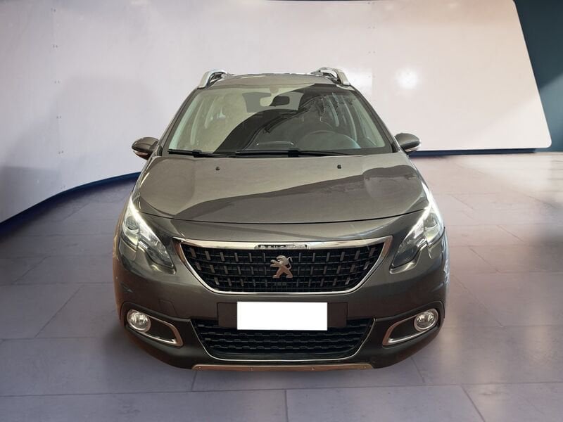 Peugeot 2008 1.2 puretech Allure s&s 82cv my18  usato a Torino